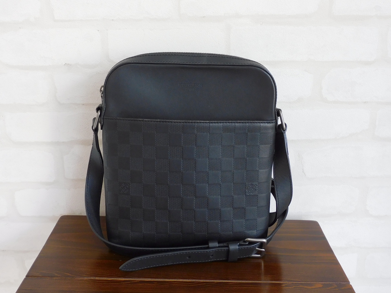 ルイヴィトン ダミエ・アンフィニ ポシェットディストリクト N23355  