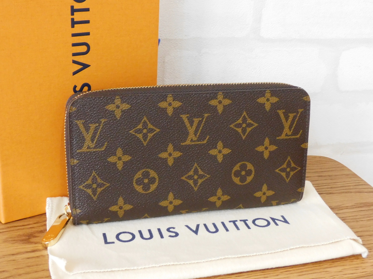 ヴィトン モノグラム ジッピーウォレット M42616 ブラウン ラウンドジップウォレット RFID反応有 ルイヴィトン 長財布 モノグラム ジッピー・ウォレット M42616 LOUIS