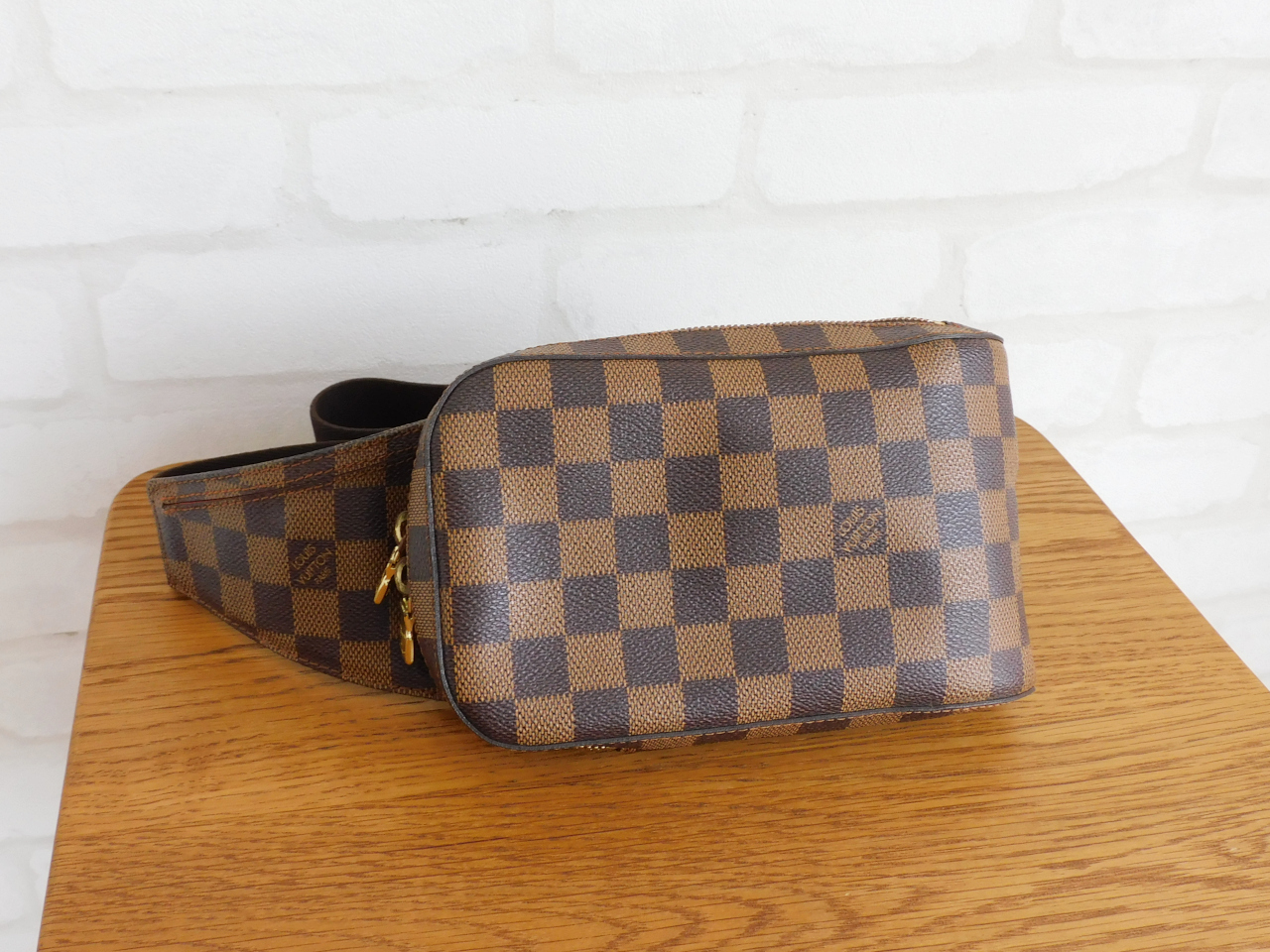 【ルイ・ヴィトン】ジェロニモス/N51994/ダミエ/ショルダーバッグ/ボディバッグ/ポーチ/ユニセックス/LOUIS VUITTON/エベヌ/ブラウン 美品 正規品 ルイヴィトン ダミエジェロニモス ショルダーバッグ