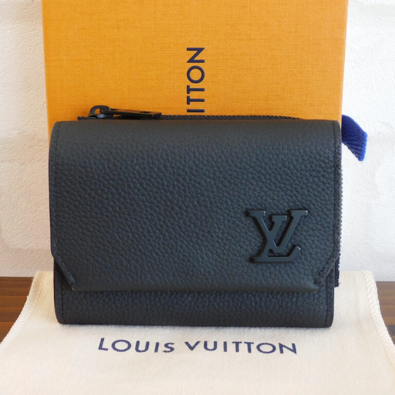 モノグラム・アンプラント ポルトフォイユ・ポンヌフ・コンパクト  