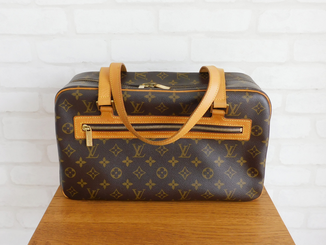◇LOUIS VUITTON ルイ・ヴィトンシテGM M51181 ショルダーバッグ 