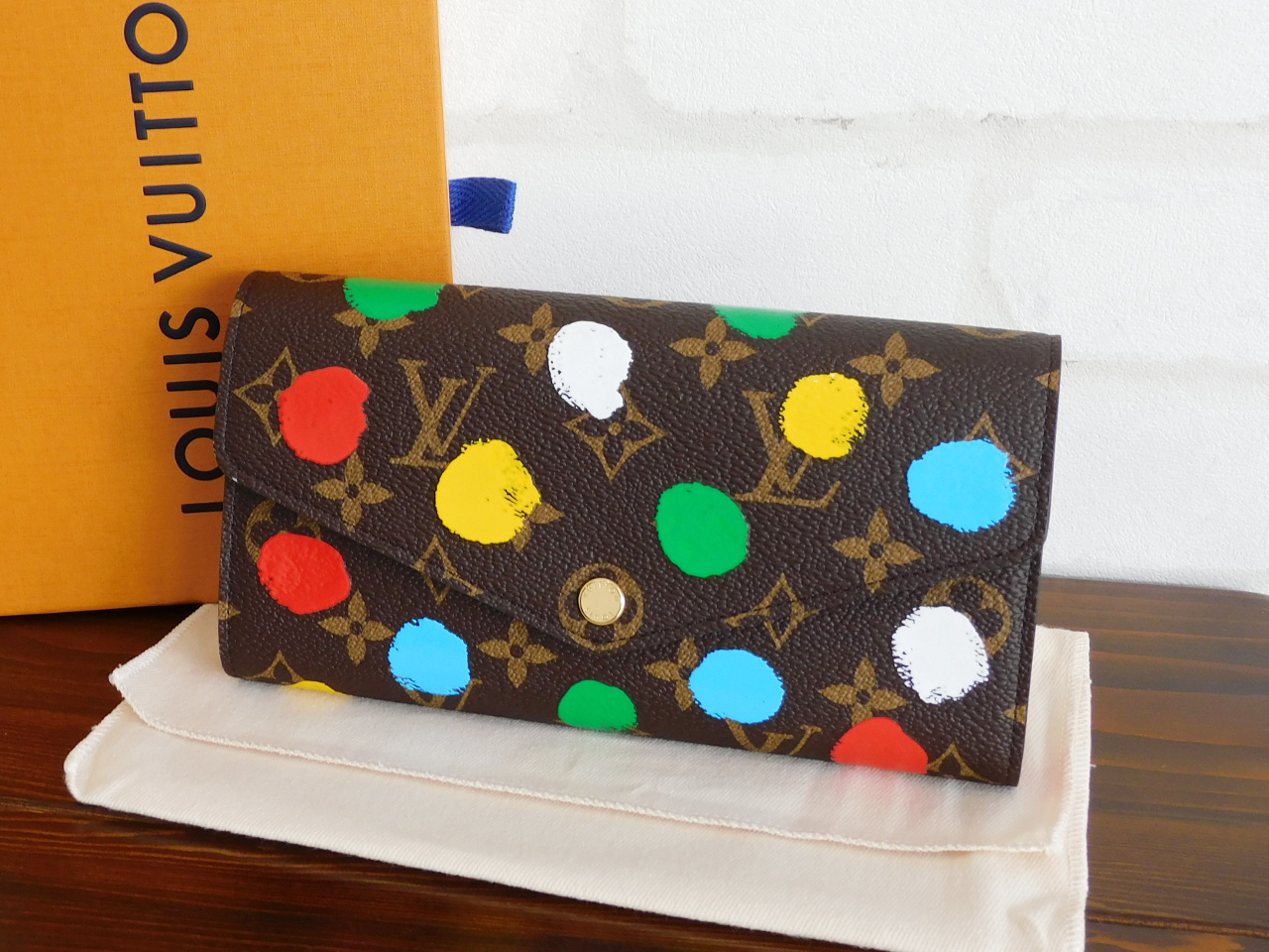 ルイヴィトン 草間彌生コラボ 長財布 M81980｜郡山のまじめな買取専門  
