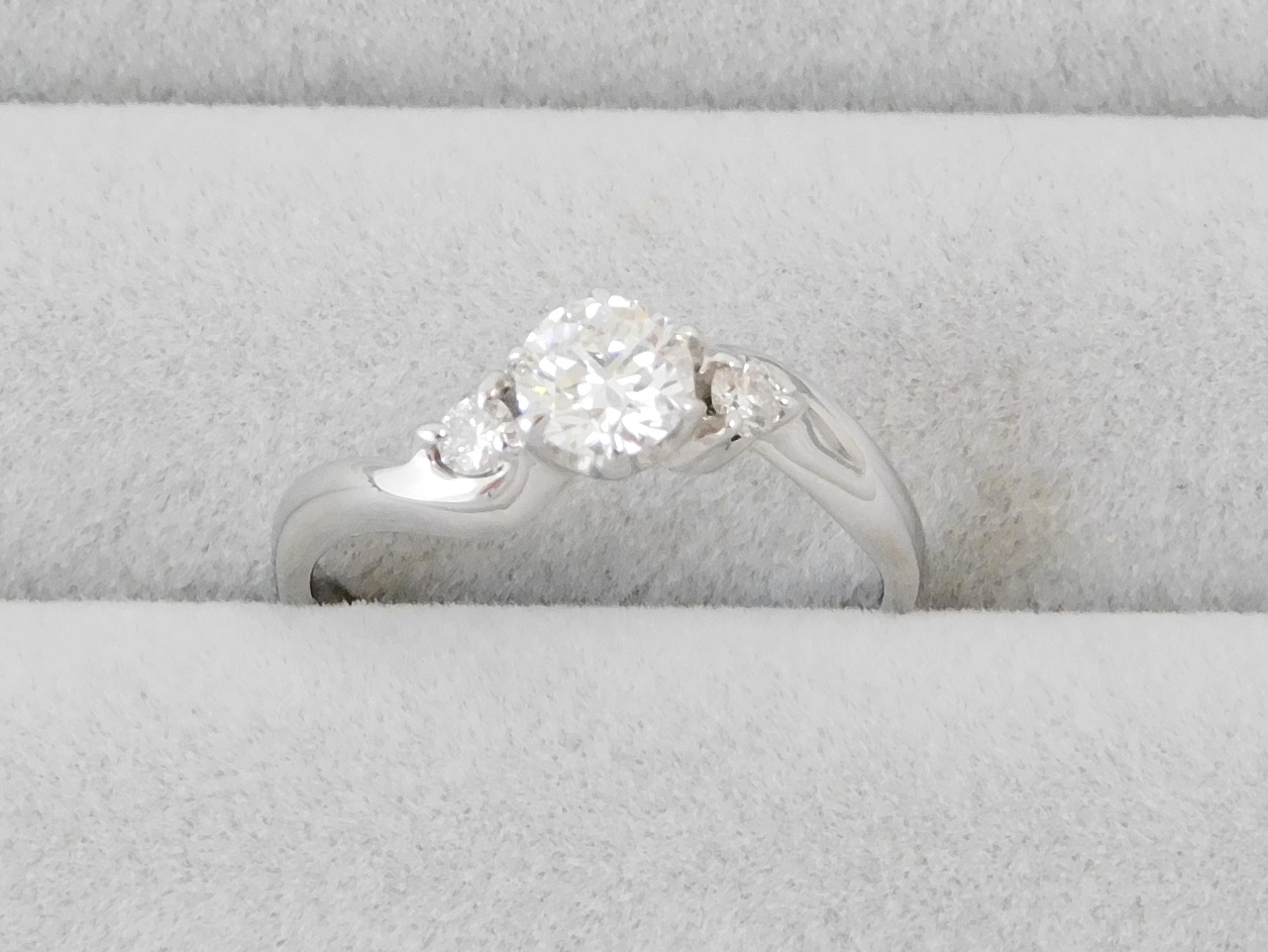 Pt900 ダイヤモンドリング D0.321ct｜郡山のまじめな買取専門店Tamaki