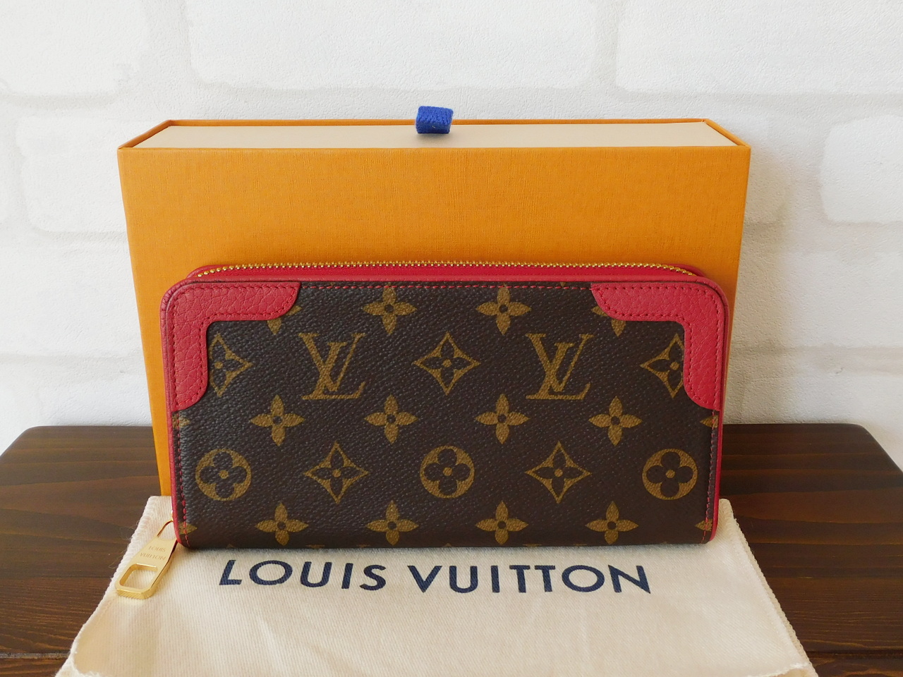 ルイヴィトン ジッピー・ウォレット レティーロ スリーズ M61854の買取  