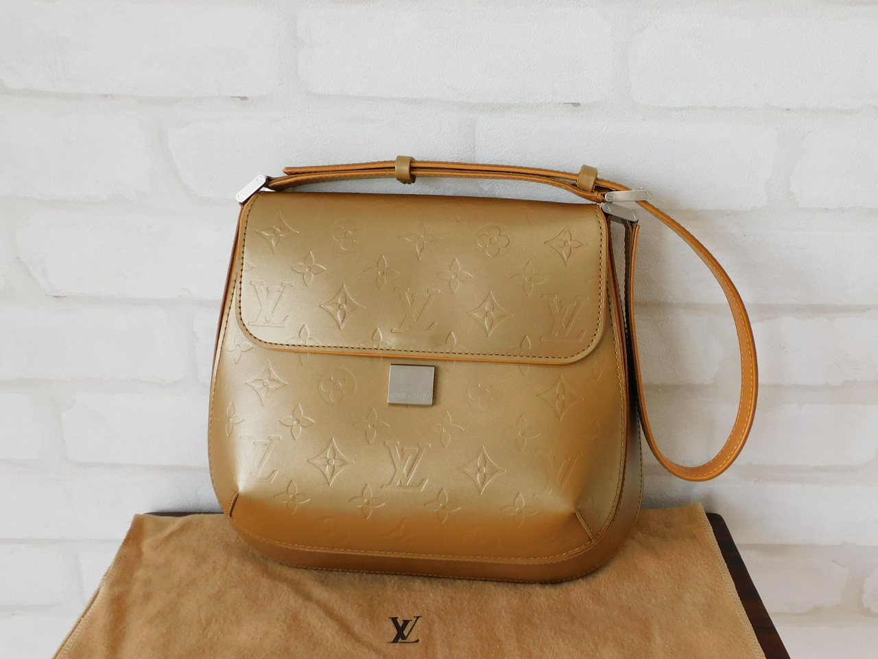 【美品】ルイヴィトン モノグラム・マット ウェブスターストリート ショルダーバッグ ノワール 正規品 M55152 モノグラムマット ウェブスターストリート ｜福島県郡山市のTamaki