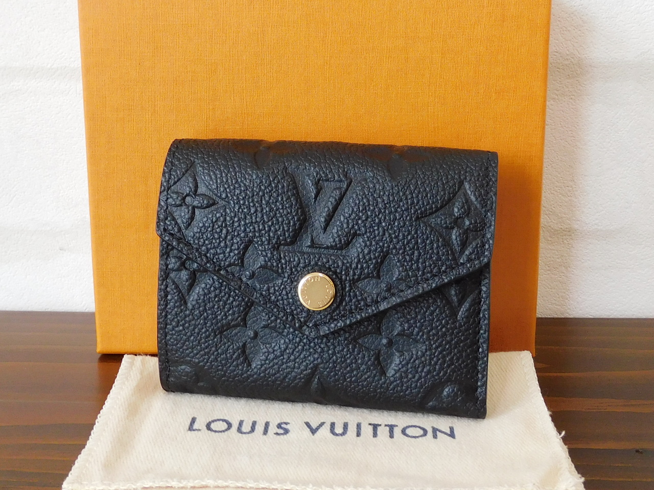 ルイヴィトンルイヴィトン M62935 三つ折り財布 ノワール  LOUIS VUITTON ポルトフォイユ・ゾエ モノグラム アンプラント