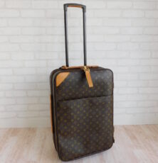 LOUIS VUITTON top M23250