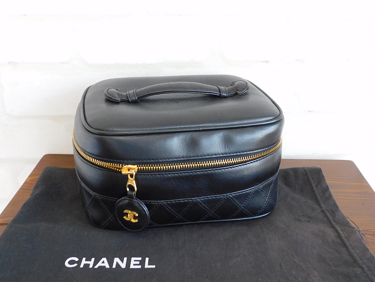 福島・郡山でシャネルのバニティバッグを売るなら、Tamakiがおすすめ