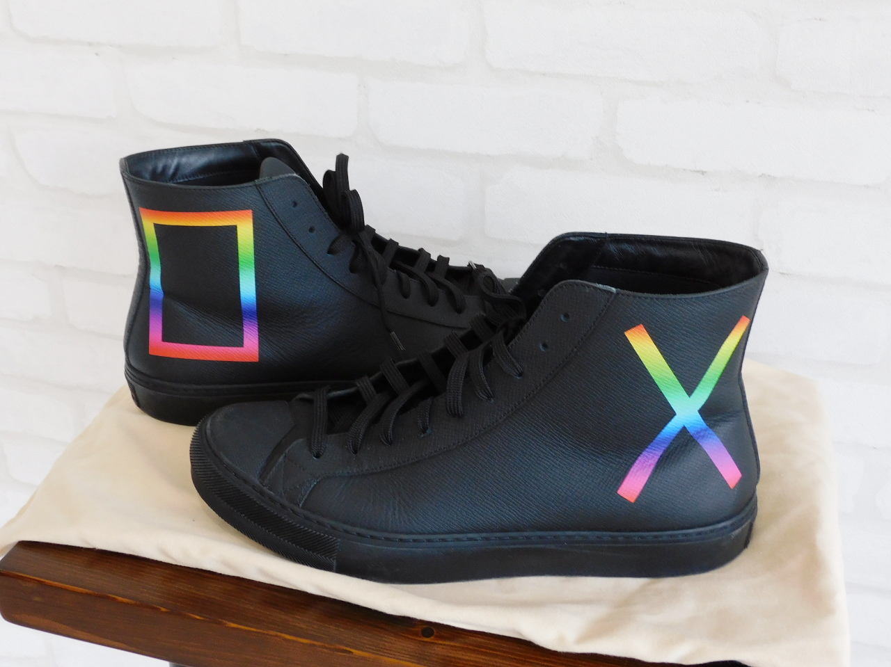 ルイヴィトン タトゥーライン ハイカットスニーカー｜郡山のまじめな  