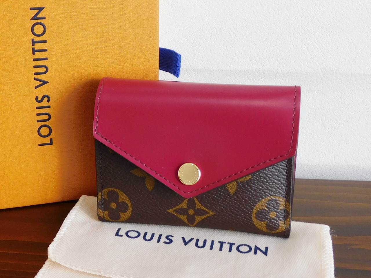 中古】LOUIS VUITTON ポルトフォイユ ゾエ 三つ折り コンパクト財布  