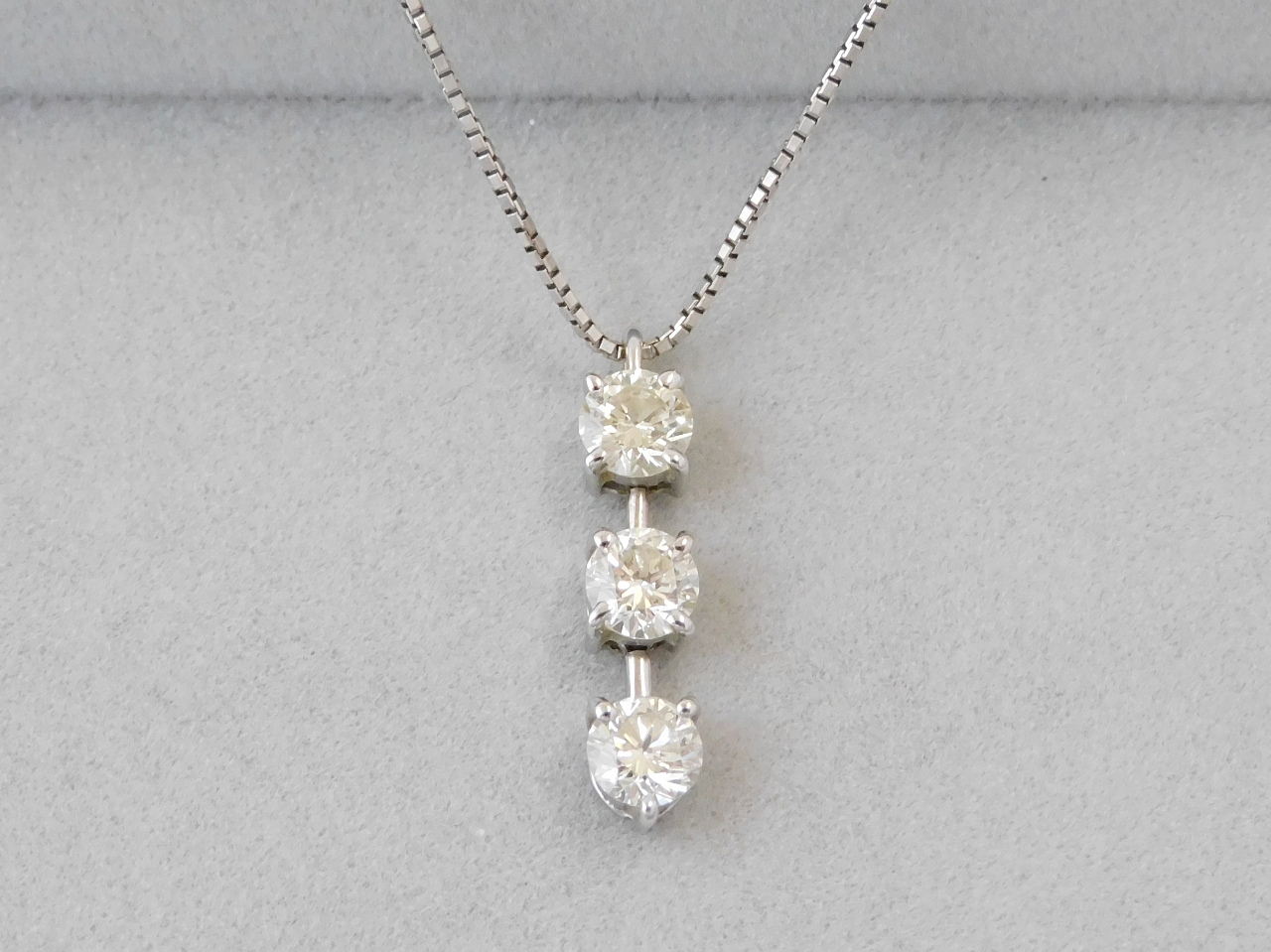 K18WG トリロジーネックレス D1.01ct ｜まじめな買取専門店Tamaki 