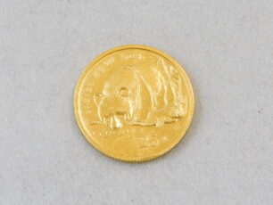 K24 (999刻印) 金貨 表面 ジャイアントパンダ
