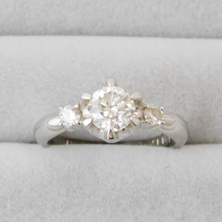 0.25ct ヴァンドーム青山 ハーフエタニティ 被せよ ダイヤモンドリング K18 