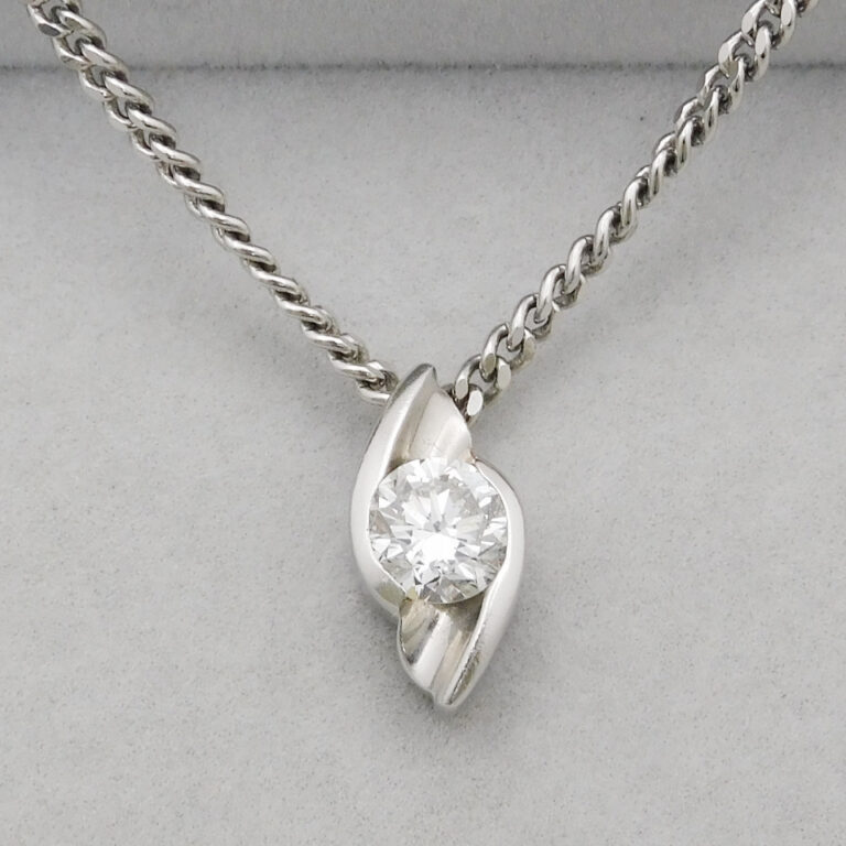 Pt900 850 ネックレス D1.37ct