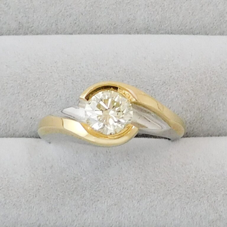 【購入日本】Pt900ダイヤモンドリング 指輪 11号 D0.313ct 重さ3.4g 鑑別書付 D285-5 プラチナ