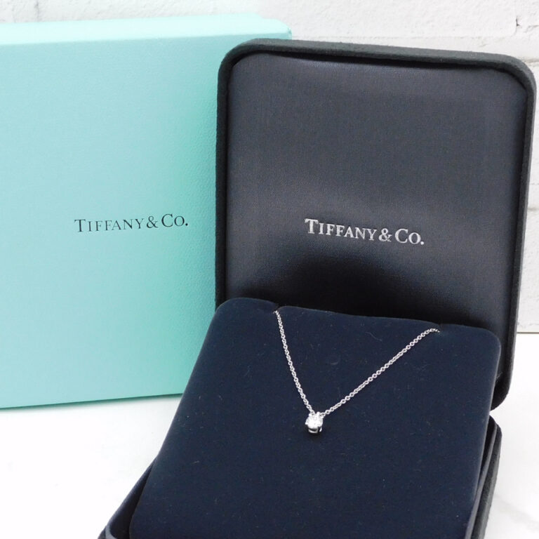 ティファニー ソリティア ダイヤモンド ペンダント 箱
