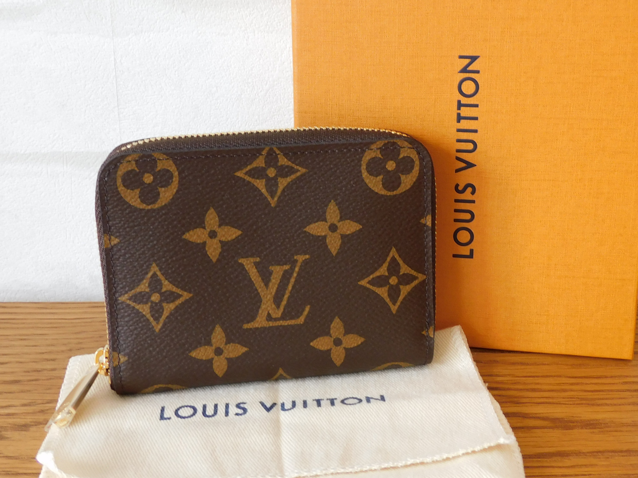 ルイヴィトン ジッピーコインパース M60067