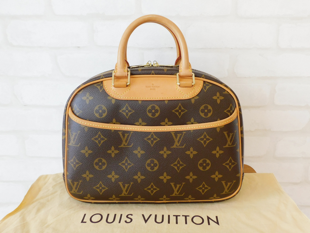 ルイヴィトン トゥルーヴィル M42228